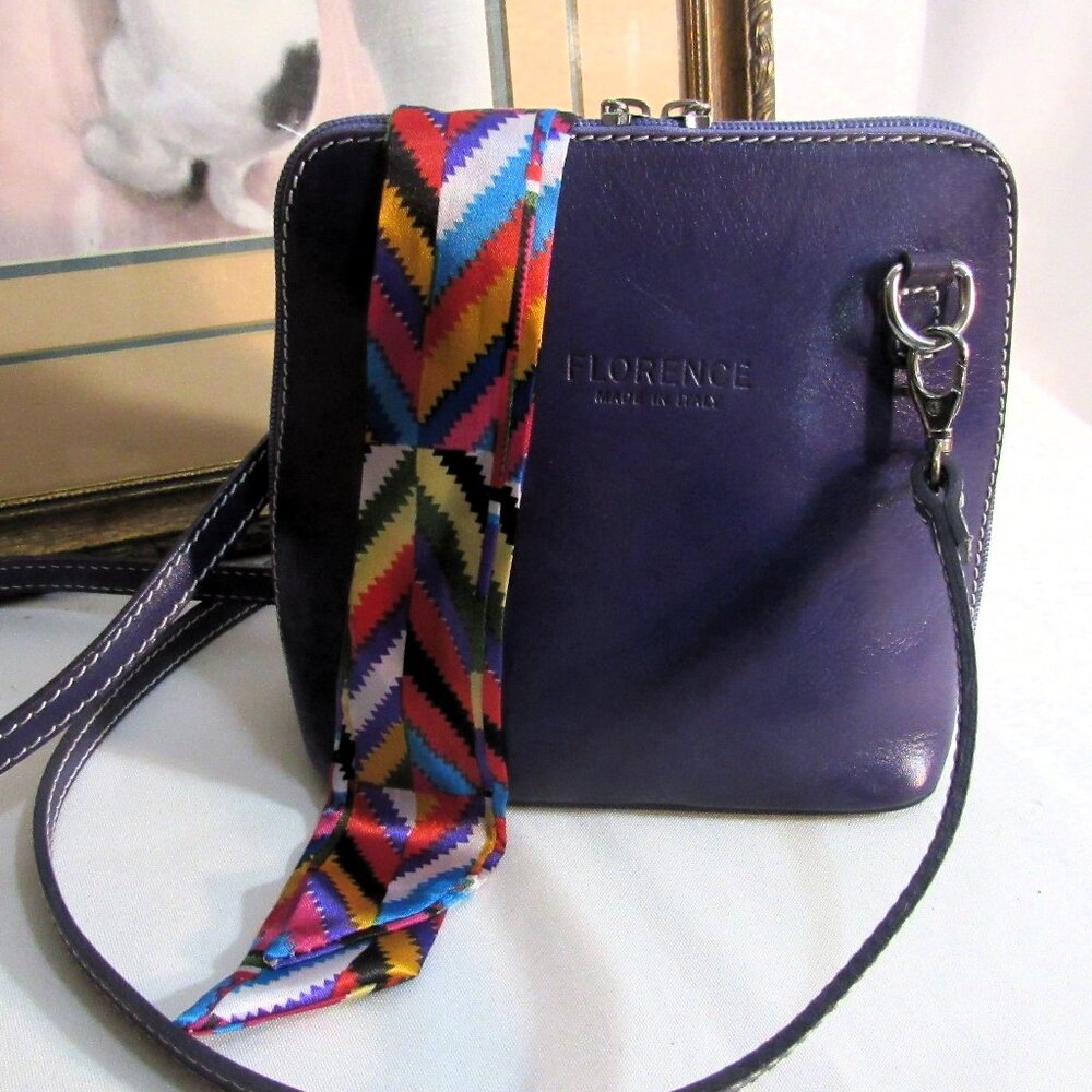 ITALIAN LEATHER  BAG. PURSE, VIOLET COLOR, BACK POCKET, EXCEL COND - Picture 4 of 16